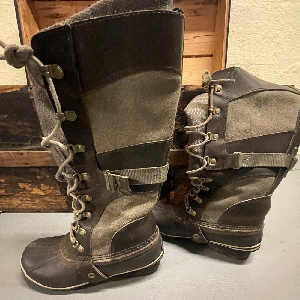 Sorel Women's Lace-up Boots Size 8